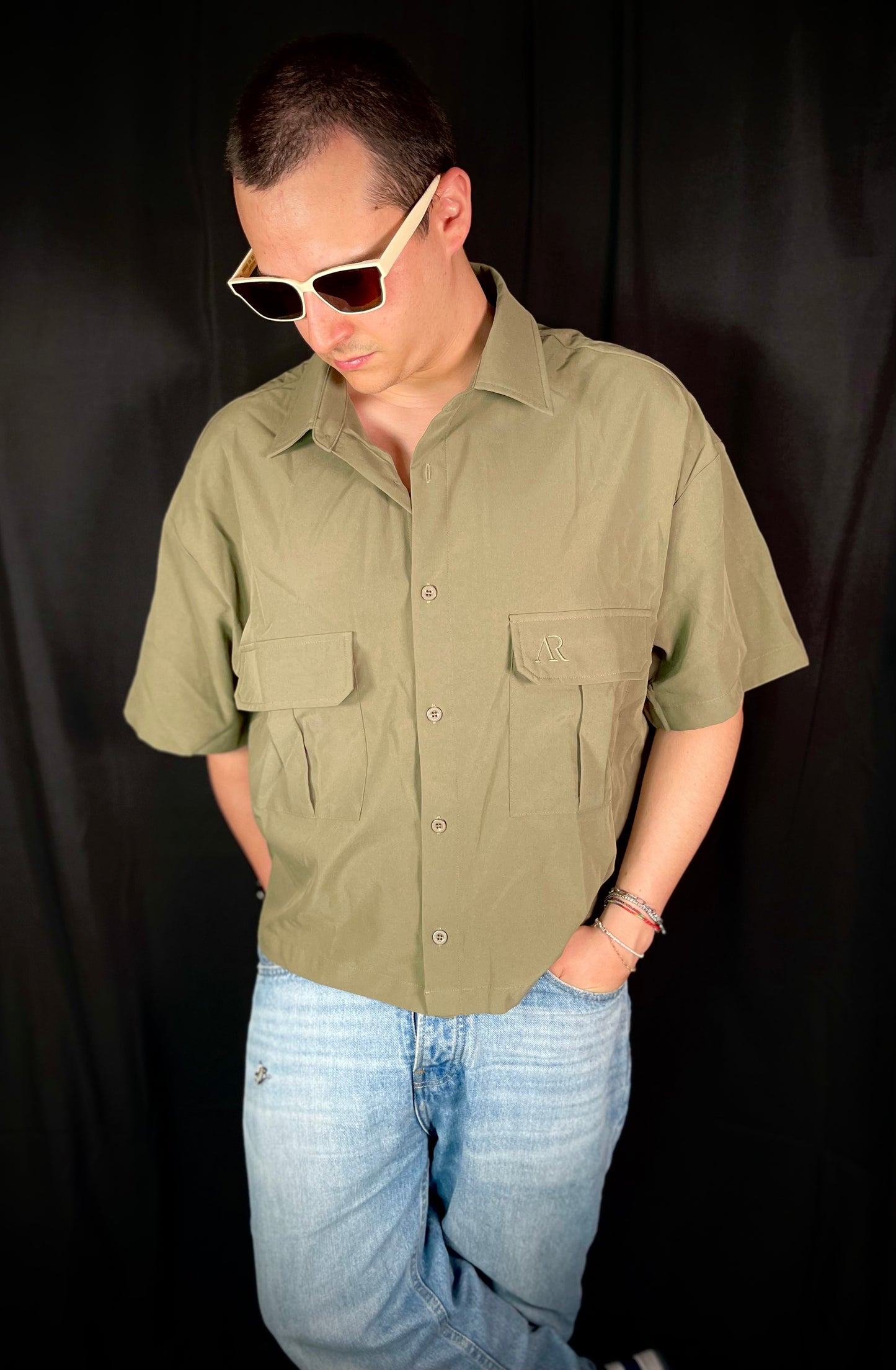 AR CROP OLIVE SHIRT