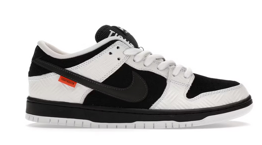 Dunk low SB TIGHTBOOTH